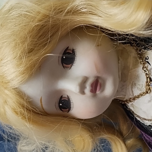 My Creepy Doll OOAK A Muze Storytime Inspiration Ceramic - Picture 6 of 8